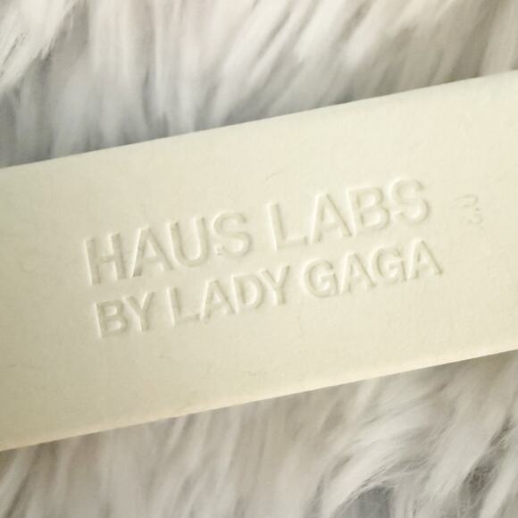 HAUS LABS | Lady Gaga PhD Hybrid Lip Glaze Full size | Guava (Soft Warm Pink) - Picture 3 of 9